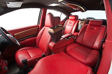 Độ nội thất hạng sang cho xe giá rẻ Nissan Sunny 